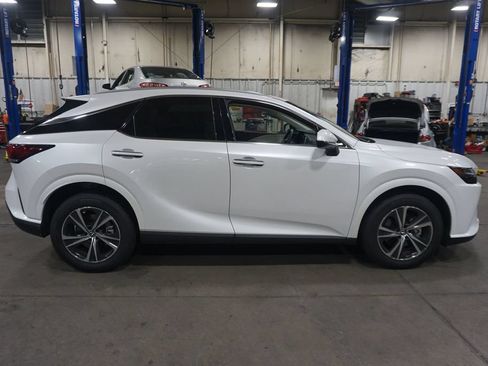 Used 2024 Lexus RX 350 FWD w/ Technology Package image 22