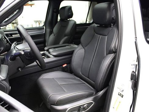 New 2026 Jeep Grand Wagoneer L Limited AWD/4WD image 26