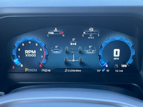 New 2025 Ford Bronco Badlands image 17