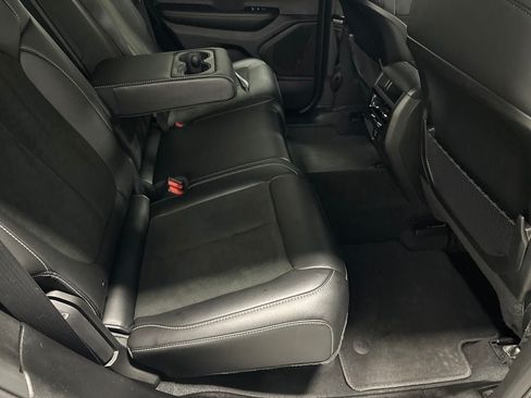Used 2025 Jeep Grand Cherokee Altitude AWD/4WD image 46