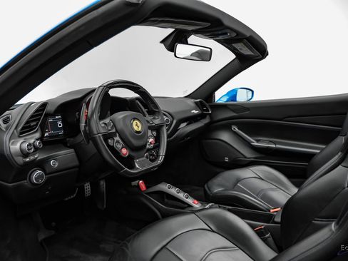 Used 2017 Ferrari 488 Spider RWD image 47