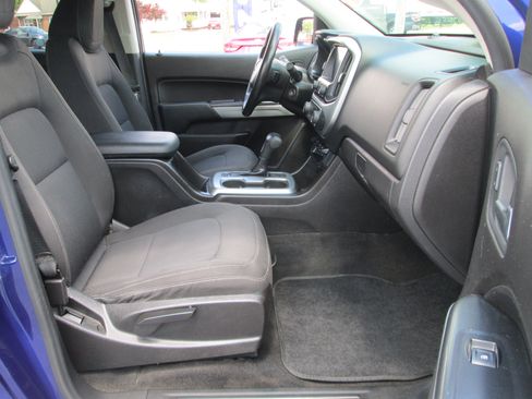 Used 2016 Chevrolet Colorado LT w/ LT Convenience Package AWD/4WD image 12