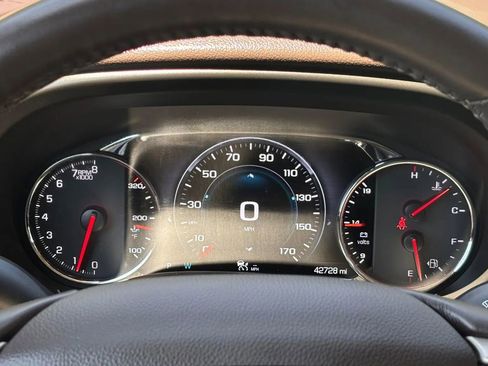 Used 2017 GMC Acadia Denali w/ Technology Package FWD image 12