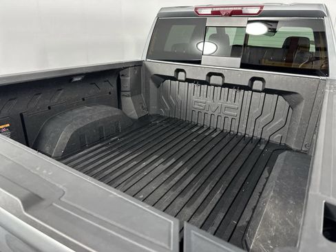 Used 2025 GMC Sierra 1500 Denali Ultimate image 11