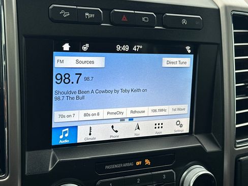 Used 2019 Ford F150 Platinum w/ Technology Package image 17