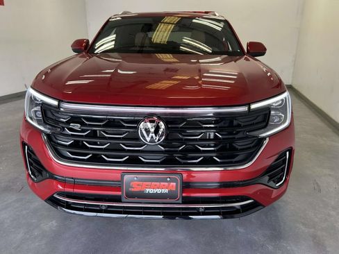 Used 2024 Volkswagen Atlas Cross Sport SEL R-Line AWD/4WD image 8