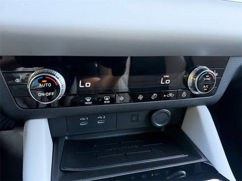 New 2026 Mitsubishi Outlander SE image 20