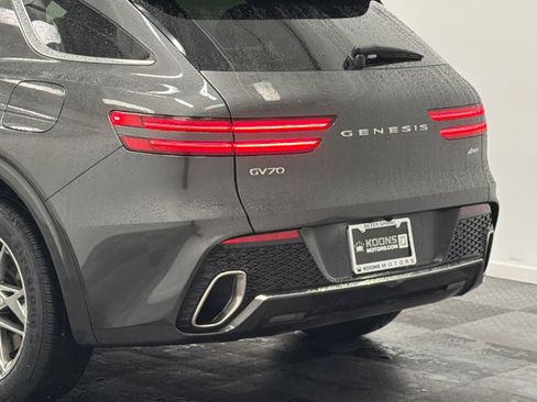 Used 2025 Genesis GV70 2.5T image 7