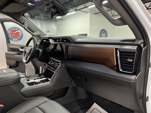 Used 2024 GMC Sierra 2500 Denali w/ Denali Reserve Package image 39