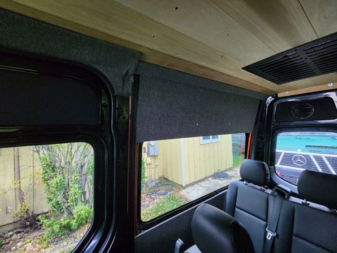 Used 2020 Mercedes-Benz Sprinter 2500 image 29