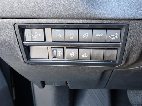 Used 2023 Toyota Tundra Limited image 28