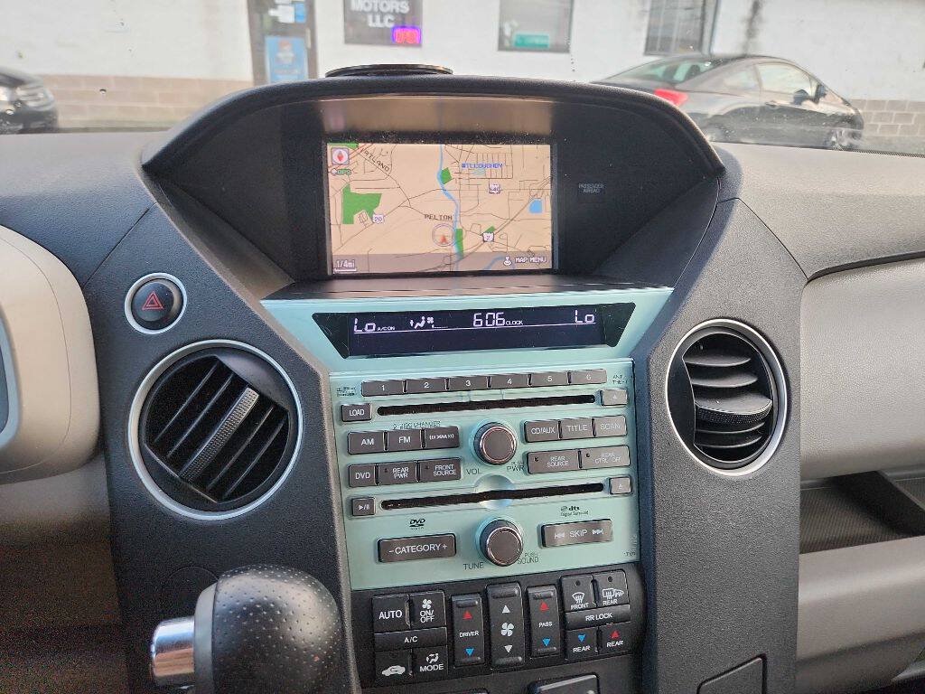 Used 2010 Honda Pilot Touring image 17