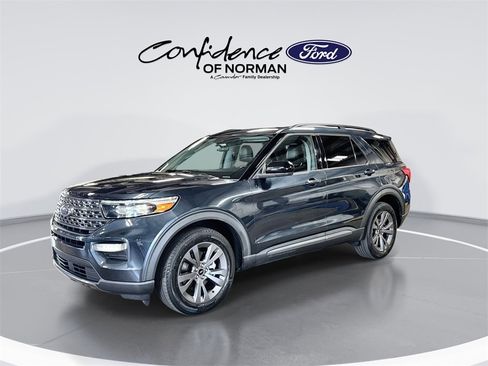 Used 2022 Ford Explorer XLT w/ Equipment Group 202A image 4