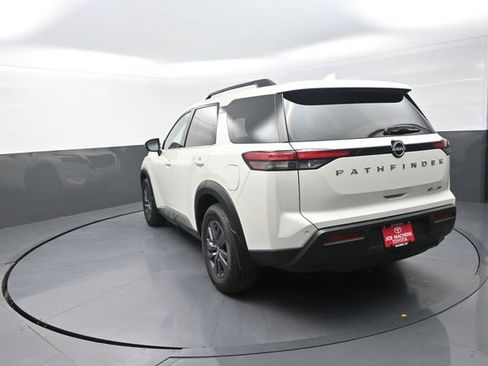 Used 2023 Nissan Pathfinder SV AWD/4WD image 16
