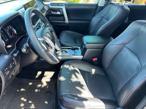 Used 2021 Toyota 4Runner Limited AWD/4WD image 14