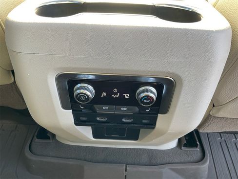 Used 2021 GMC Yukon XL Denali w/ Advanced Technology Package image 24