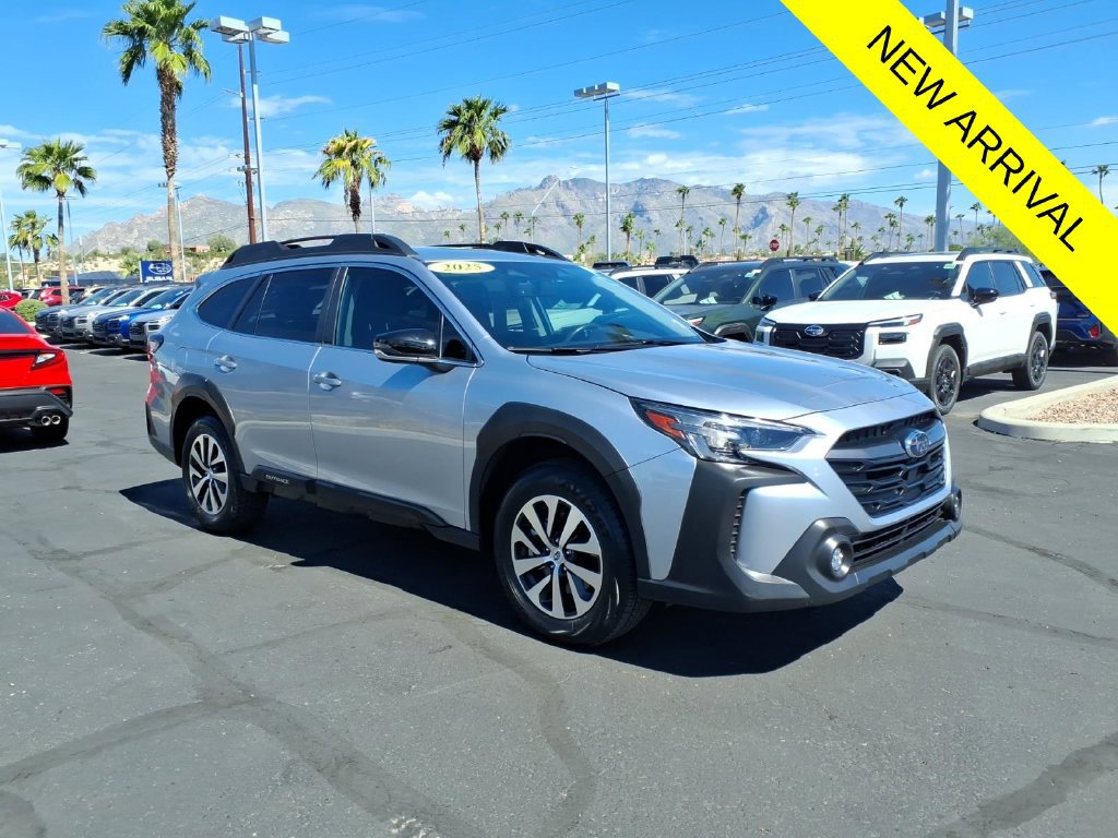 Used 2025 Subaru Outback Premium AWD/4WD image 1