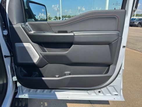 Used 2025 Ford F150 Raptor AWD/4WD image 33