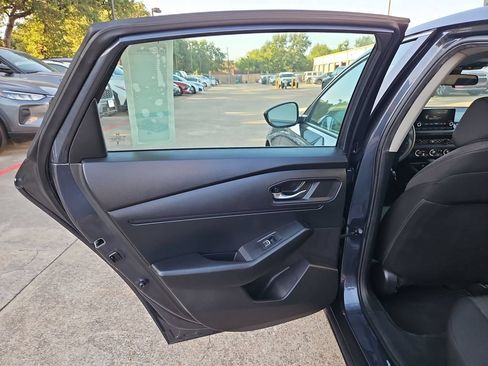 Used 2025 Honda Accord LX image 27