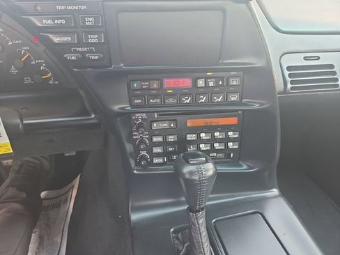Used 1994 Chevrolet Corvette Coupe RWD image 16