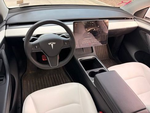 Used 2022 Tesla Model Y Performance AWD/4WD image 10
