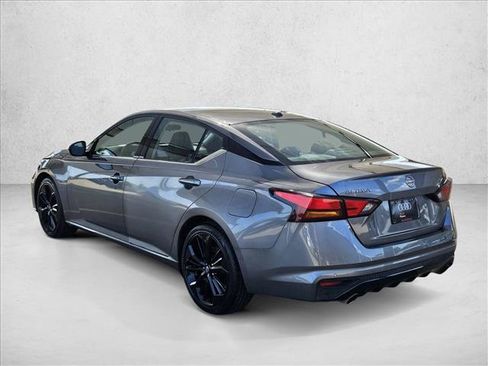Used 2024 Nissan Altima 2.5 SR FWD image 7