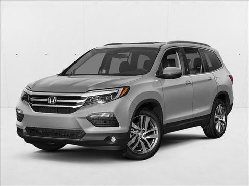 Used 2018 Honda Pilot Touring image 1