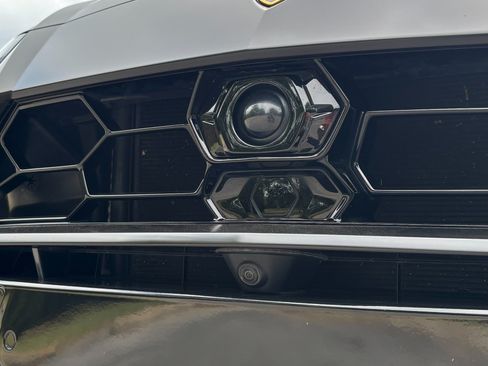Used 2020 Lamborghini Urus AWD/4WD image 67