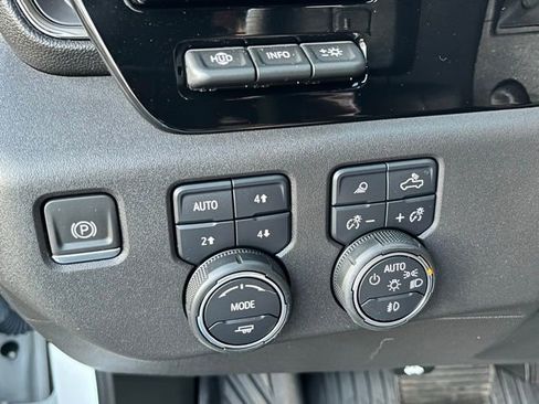 Used 2024 Chevrolet Silverado 1500 ZR2 w/ ZR2 Bison Edition AWD/4WD image 34
