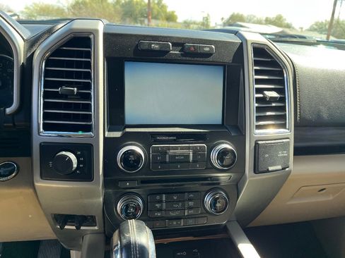 Used 2015 Ford F150 Lariat w/ Equipment Group 502A Luxury image 9
