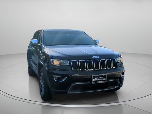 Used 2018 Jeep Grand Cherokee Limited AWD/4WD image 2