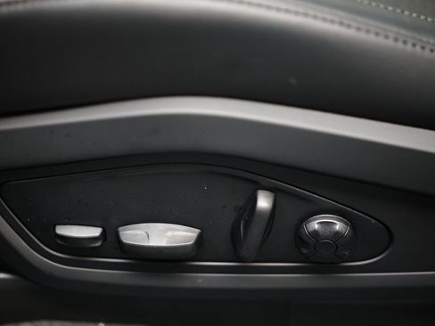 New 2026 Porsche Taycan image 23