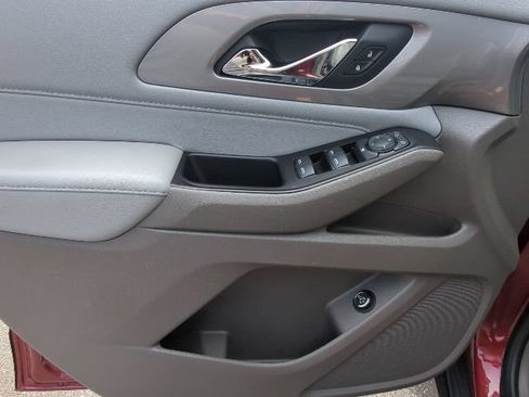 Used 2019 Chevrolet Traverse LT w/ LPO, Floor Liner Package FWD image 12