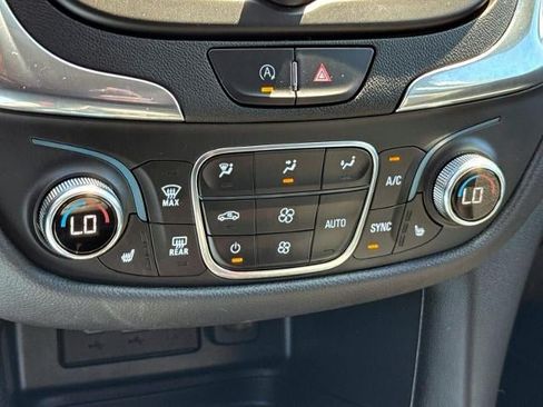 Used 2023 Chevrolet Equinox LT AWD/4WD image 24