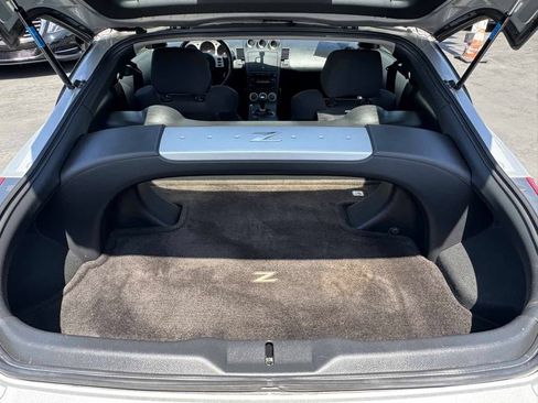 Used 2004 Nissan 350Z Track w/ Cargo Convenience Pkg RWD image 15