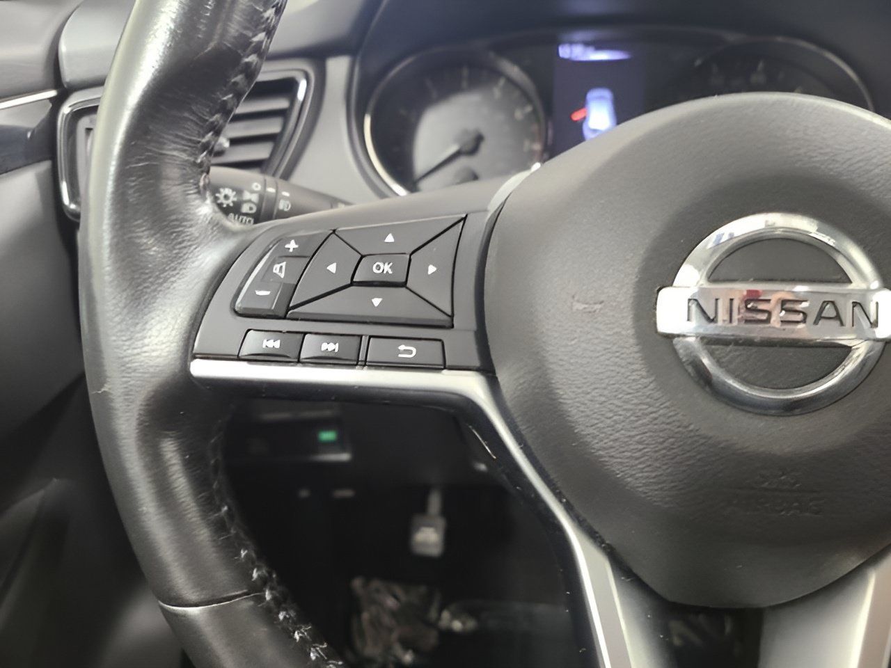 Used 2017 Nissan Rogue Sport SL w/ SL Premium Package AWD/4WD image 27