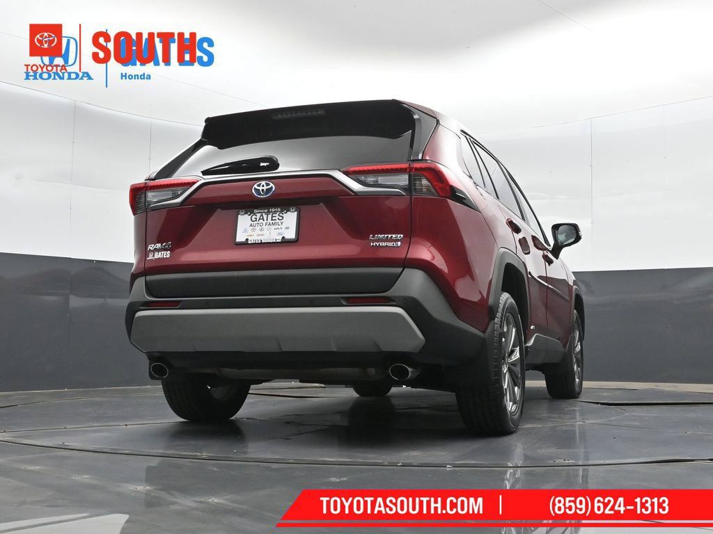 Used 2022 Toyota RAV4 Limited AWD/4WD image 36