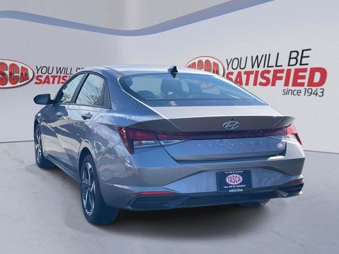 Used 2023 Hyundai Elantra SEL w/ Convenience Package image 8