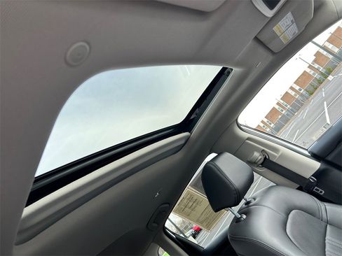 Certified 2024 Honda HR-V EX-L image 18