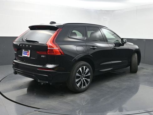 Used 2024 Volvo XC60 B5 Plus w/ Protection Package Premier image 23