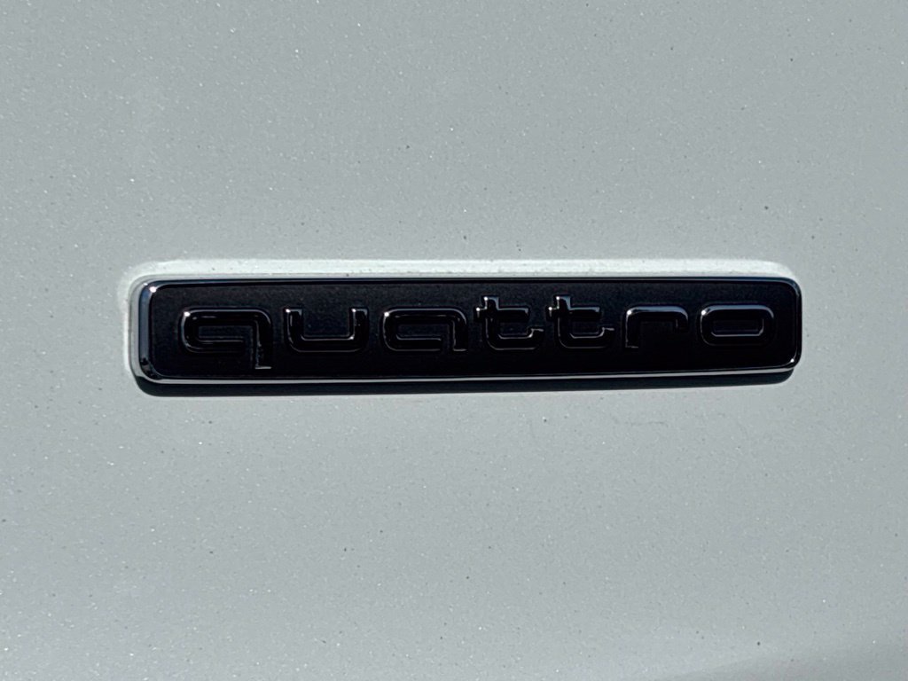 Used 2021 Audi Q5 e Premium AWD/4WD image 7