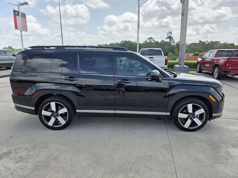 Used 2024 Hyundai Santa Fe Limited image 4