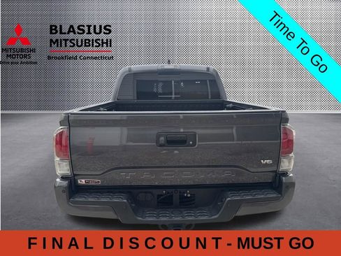 Used 2021 Toyota Tacoma TRD Sport w/ Technology Package AWD/4WD image 13