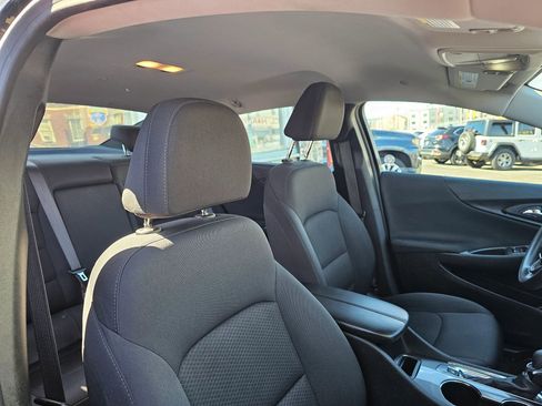 Used 2023 Chevrolet Malibu LT image 14