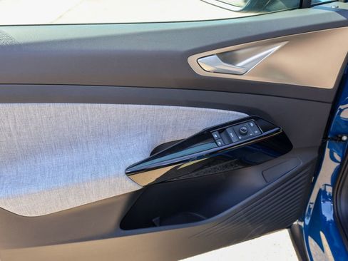 New 2026 Volkswagen ID.4 Pro AWD/4WD image 14