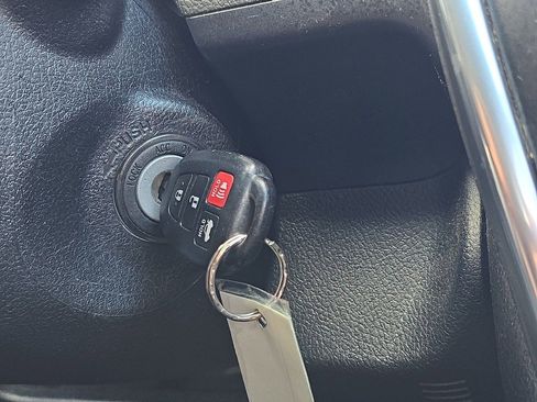 Used 2016 Toyota Camry SE w/ Moonroof Package image 26