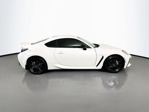 Used 2025 Toyota GR86 Premium RWD image 4