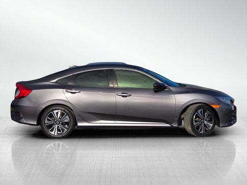 Used 2018 Honda Civic EX-T image 3