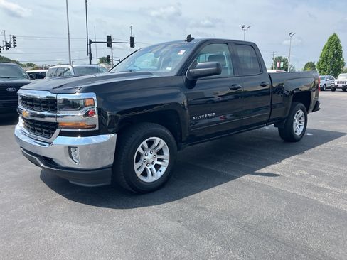 Used 2017 Chevrolet Silverado 1500 LT w/ All Star Edition AWD/4WD image 2