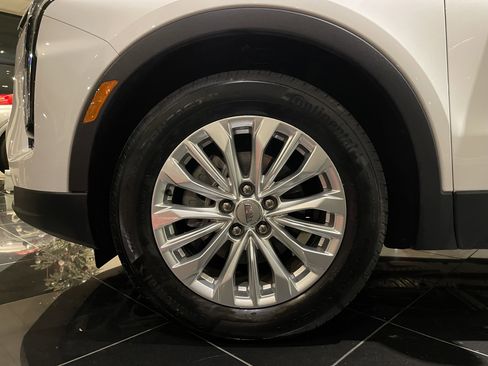 Certified 2024 Cadillac XT4 Luxury w/ Cold Weather Package image 2